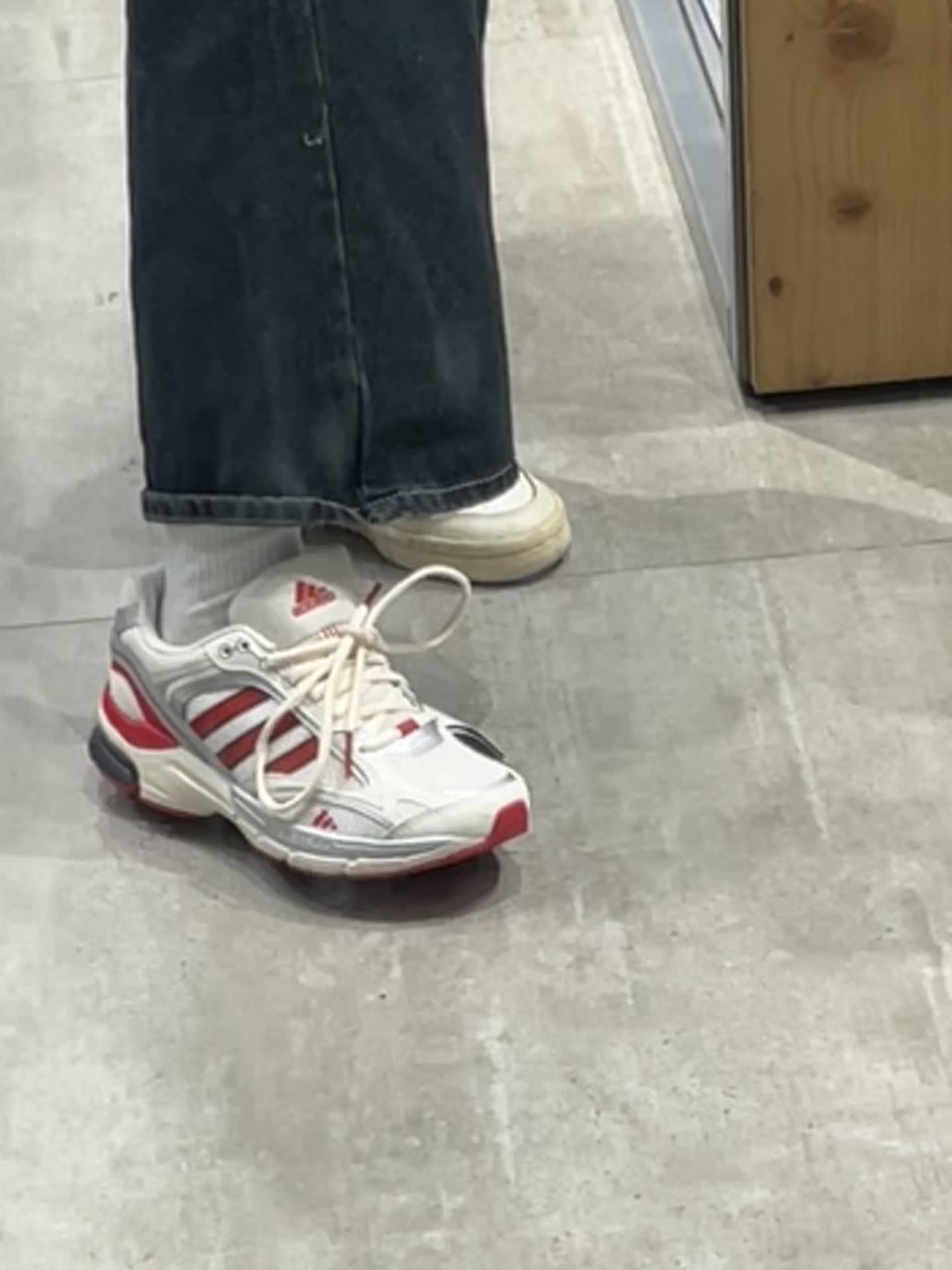 百搭阿迪达斯运动鞋👟