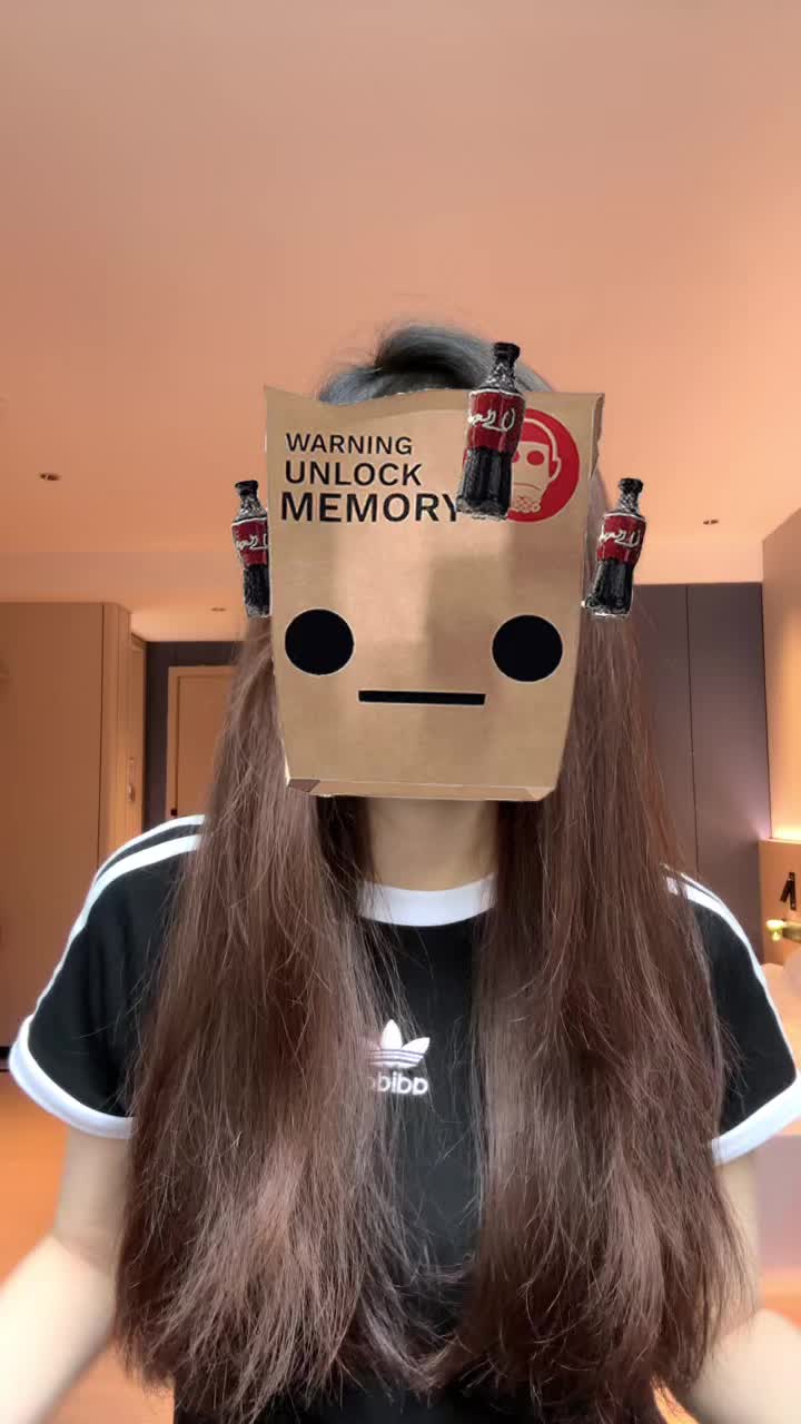adidas 短款上衣