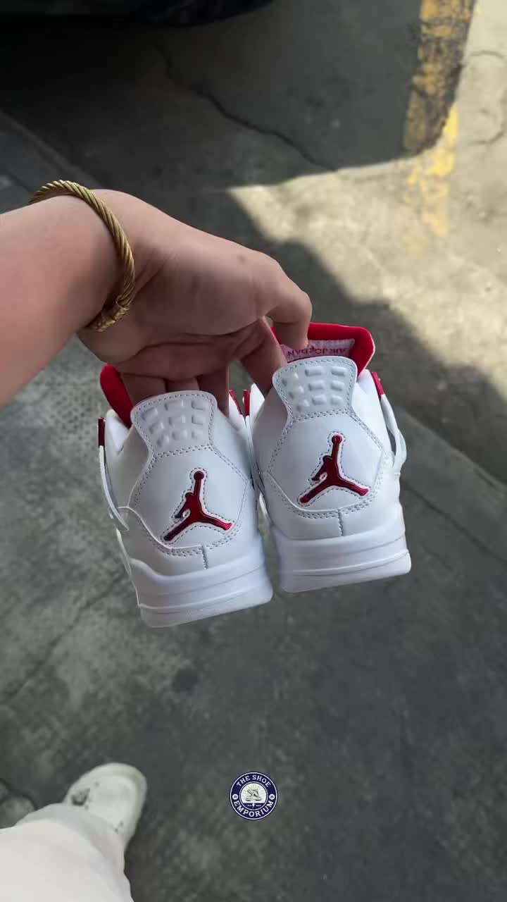 夏日封神款！AJ4金属红，干净白+金属红，越看越上头